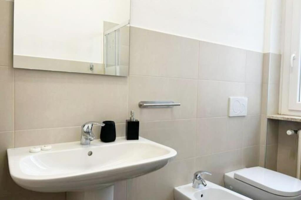 With Free Parking 5 Minutes Walk From Arena Apartamento Verona